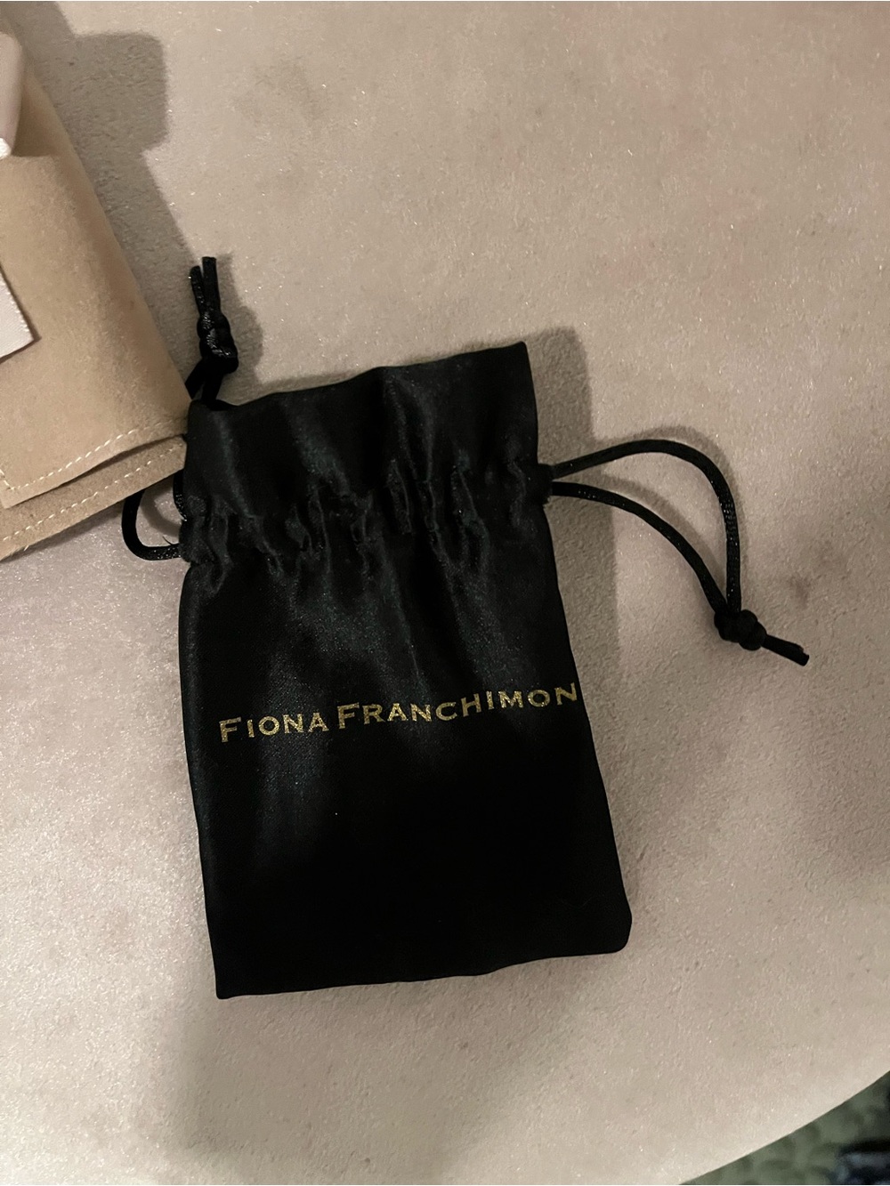 New Fiona Franchimon Beige Satin Bow Clutch pouch & suede jewelry bag - Picture 2 of 3